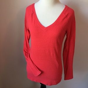 Red V-neck Long-sleeved Tee